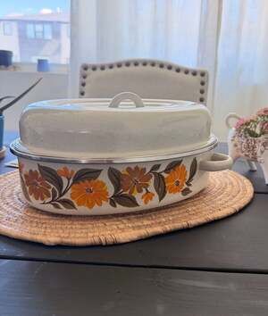 Vintage Roaster Pan Capri Enamelware Harvest Blossom 70’s Daisy Kitchen Oven Pot